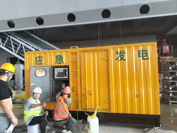 利津怎样判断空气滤清器是否需要更换？