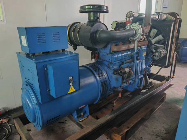 利津100kW柴油发电机组使用多级机油有哪些优缺点？